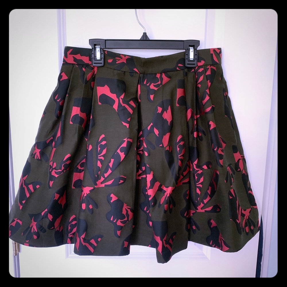Banana Republic Pleaded Skirt. Size 8.
